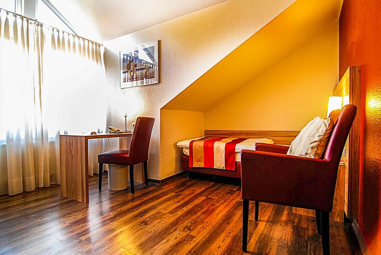 Adolphs Hotel Kolonia Zewnętrze zdjęcie